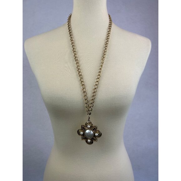 Vintage Medallian Goldtone Necklace With Faux Pearls Red Rhinestones Statement - Picture 1 of 9